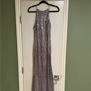 Badgley Mischka full length Grey Sequined Prom/Evening /Wedding gown Size 6